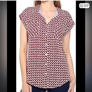 JACKS GIRLFRIEND-Chevron Patterned Red & White Women's button down top. Medium.